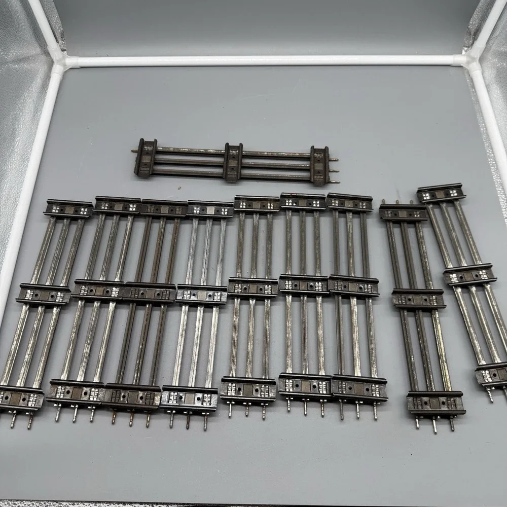Lionel O Gauge Track Lot 10 Straight Track Sections Needs TLC Vintage